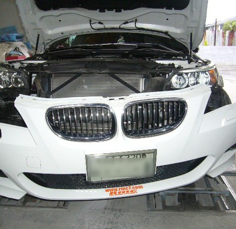 世田谷区のお客様BMWの鈑金修理依頼のサムネイル